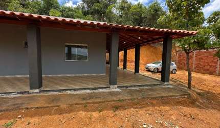 CHÁCARA COM CASA NO PARAÍSO