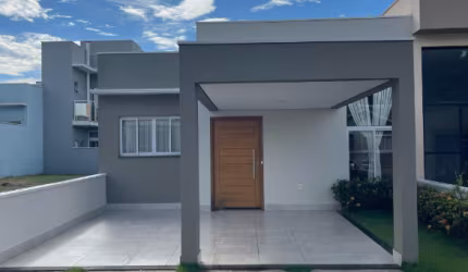 Casa térrea em condomínio na cidade de Indaiatuba, com 3 quartos sendo 1 suíte, por R$ 870 mil