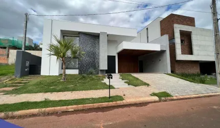 Casa à venda em Maringá, Chácaras Aeroporto, com 3 suítes, com 254.72 m
