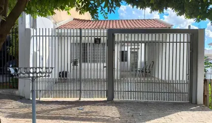 Ótima Oportunidade de Casa em Bairro Tranquilo e Valorizado