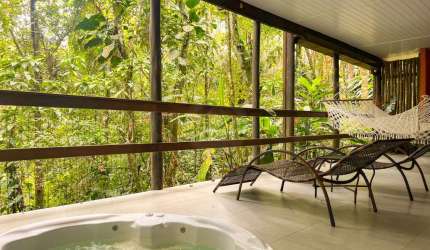 Refúgio em meio a natureza, Casa em condomínio na Praia de Juquehy - LOCAÇÃO ANUAL