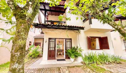 Casa em Condomínio na praia de Juquehy - À VENDA