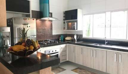 Casa com 3 quartos à venda na Rua João de Macedo Ribeiro, 000, Vila Itaim, São Paulo, 175 m2 por R$ 375.000