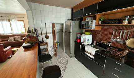Excelente Sobrado 200m ótima localização R$ 1.190.000,00 Santo Amaro 4 dormitórios sendo duas suítes 2 vagas
