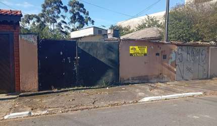 Casa Terreno 204m² R$ 380.000,00 Interlagos /Jardim Satélite terreno com uma casa pequena, somente pagamento a vista. Excelente localização! Próximo a Estação Autódromo