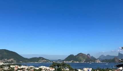 Linda Casa Com 3 Quartos 2 Suítes Com Vistão