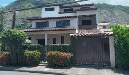 Casa dúplex-QUINTAL-Vargem pequena
