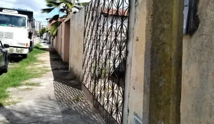 Vendo Duas Casas na Parangaba  Rua Jandaia, n⁰: 02, Parangaba