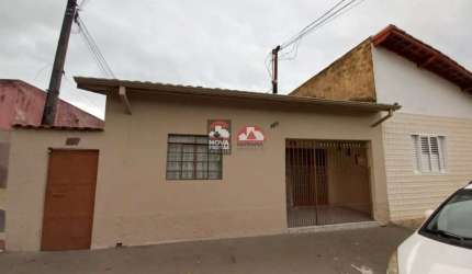 Imóvel com duas casas à venda ? Entradas independentes em Lorena