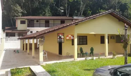 Casa Padrão em Caraguatatuba