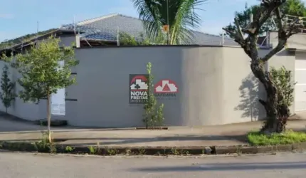 Excelente casa terreá  bem localizada