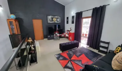 Casa Sobrado Padrão em Jacareí
