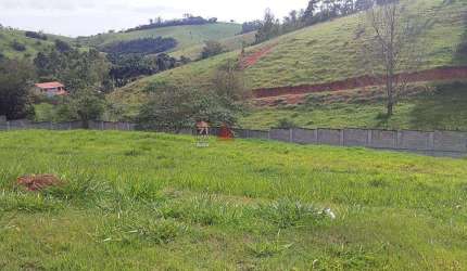 Terreno Padrão em Condomínio em Jambeiro