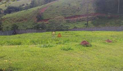 Terreno Padrão em Condomínio em Jambeiro