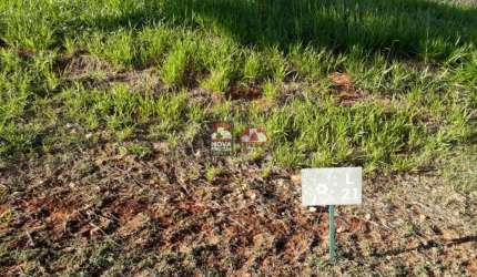 Terreno Padrão em Condomínio em Jambeiro