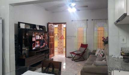 Casa Casa com ponto comercial em Caraguatatuba
