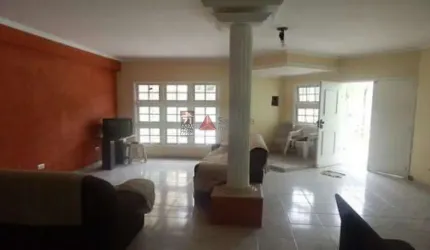 Casa Sobrado Padrão em Caraguatatuba