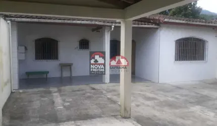 Casa Padrão em Caraguatatuba
