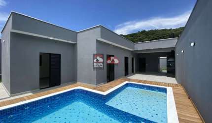 Casa Padrão em Caraguatatuba