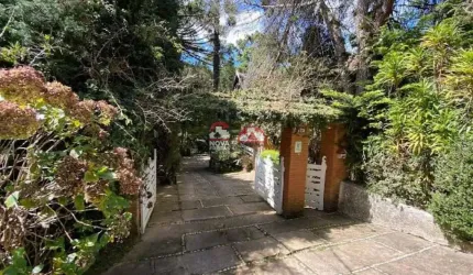 CASA - RECANTO DAS ARAUCÁRIAS - CAMPOS DO JORDÃO