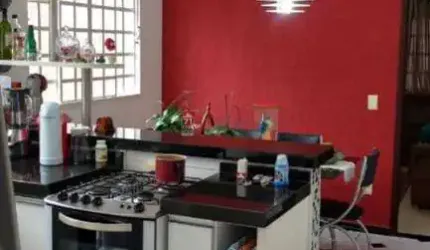 Casa/Sobrado Espaçoso na Vila Industrial: Conforto e Conveniência na Zona Leste!