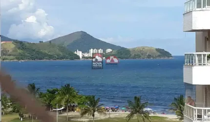 Seu refúgio dos sonhos: Apartamento com 3 dormitórios, mobiliado com vista deslumbrante frente mar!