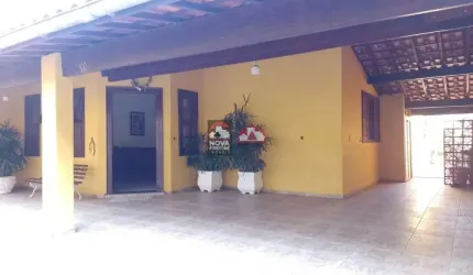 Casa Padrão em Caraguatatuba