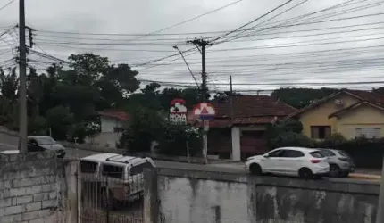 Casa à Venda no Alto do Tabaú - Pindamonhangaba