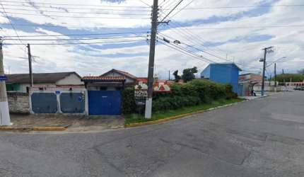 Casa à Venda no Vale das Acácias - Pindamonhangaba