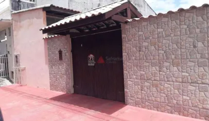 Casa Sobrado Padrão em Caraguatatuba