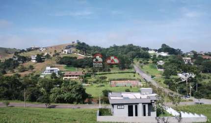 Terreno Padrão em Condomínio em Jambeiro