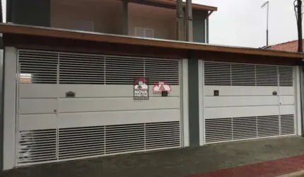 Casa Sobrado Padrão em São José dos Campos