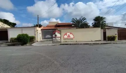 Casa à venda no Lessa em Pindamonhangaba.