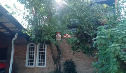 Casa Sobrado Padrão em Caraguatatuba