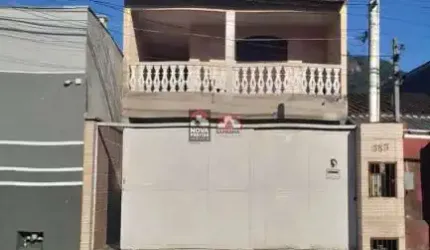 Casa Sobrado Padrão em Caraguatatuba