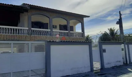 Casa Sobrado Padrão em Caraguatatuba