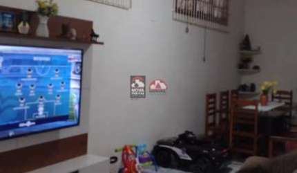 Casa na praia das Palmeiras em Caraguatatuba à 100 metros da praia.