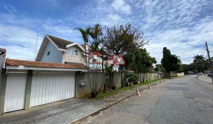 Casa Sobrado Padrão em São José dos Campos