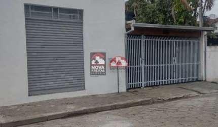 Casa Casa com ponto comercial em Jacareí