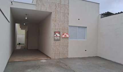 Linda Casa em bairro tranquilo