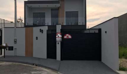 Casa Sobrado Padrão em Pindamonhangaba