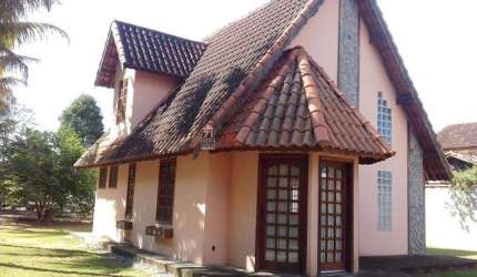 Casa Sobrado Padrão em Pindamonhangaba
