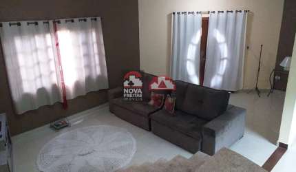Casa Sobrado Padrão em Pindamonhangaba