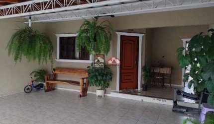 Casa Sobrado Padrão em São José dos Campos