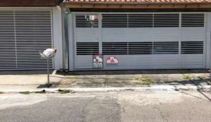 Casa Sobrado Padrão em São José dos Campos