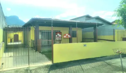 LINDA CASA EM ÁREA NOBRE DE CARAGUATATUBA - INDAIÁ