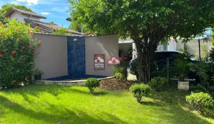 1060,00m² com 3 casas construídas em excelente localização no cento de Caraguá, área verde, seguro e familiar