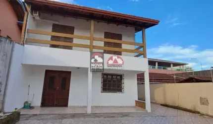 Sobrado na Martim de Sá em Caraguatatuba à 200 metros da praia