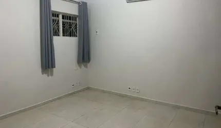 Sala Comercial Funcional com Ar-Condicionado e Armário Embutido