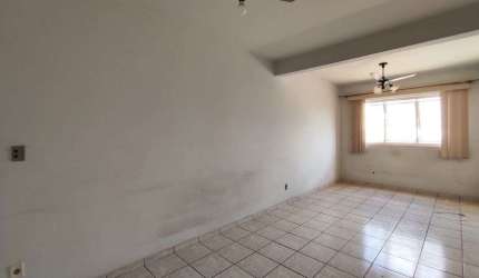 Aqui está o anúncio detalhado e persuasivo para o apartamento de 2 dormitórios no centro: Apartame